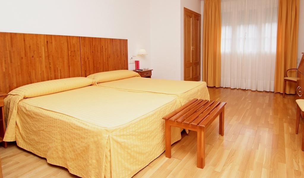 Hotel Valcarce Camino De Santiago La Portela de Valcarce Room photo